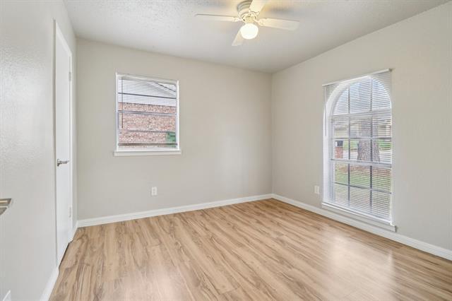 Building Photo - 413 Glenhaven Dr