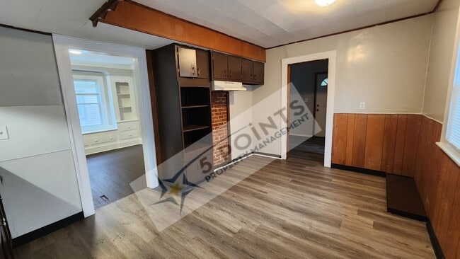 Building Photo - 20609 Hillgrove Ave