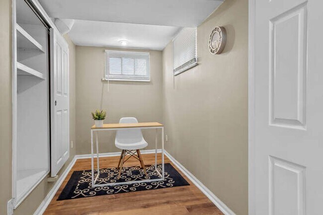 Building Photo - Updated 3-Bedroom, 2-Bath Home in the Heart of Englewood - Available Now!