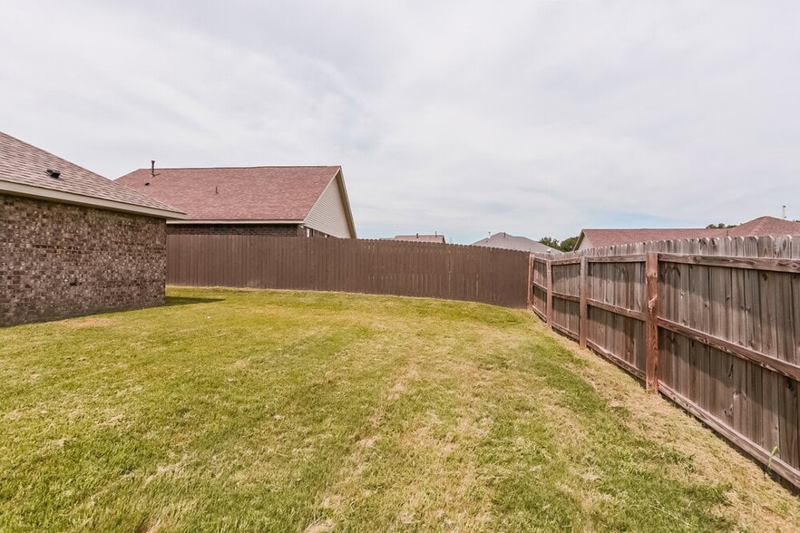 Building Photo - 3242 Earlcastle Dr