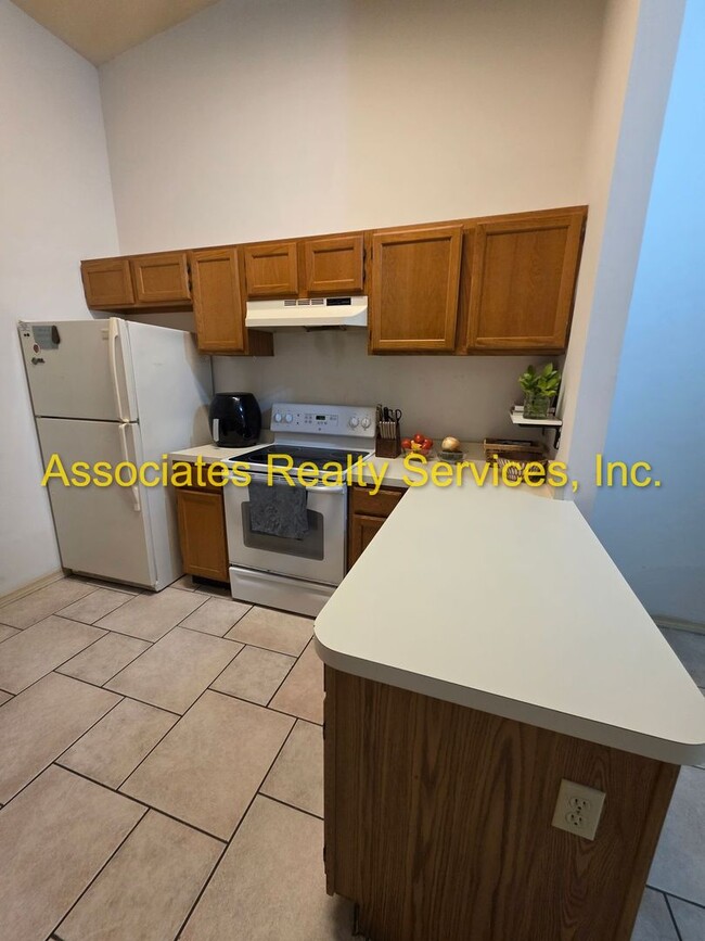 Building Photo - Mill Pond accross from G'ville Health and Fitness