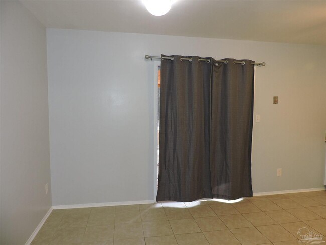 Building Photo - 7820 Oak Forest Pl