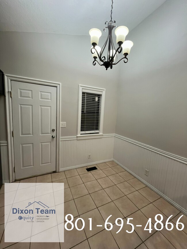 Building Photo - 977 S 225 E