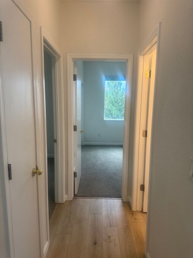 Building Photo - Beautiful and Spacious NW Reno Home