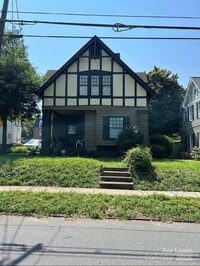 Building Photo - 305 N Ellis St