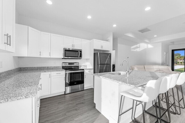 Building Photo - 2801 Nancy Dr
