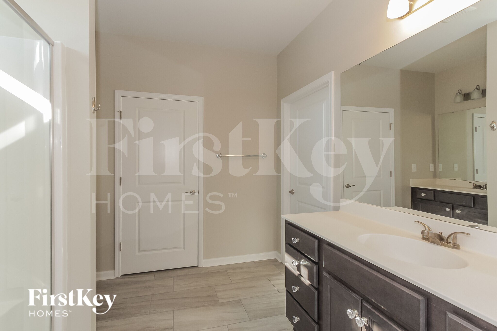 Building Photo - 7798 Creek Park Dr