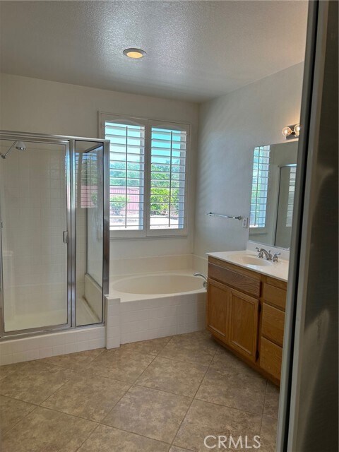 Building Photo - 35921 Camelot Cir