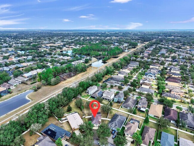 Building Photo - 17423 New Cross Cir