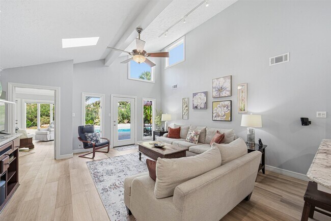 Building Photo - 4600 Huisache St