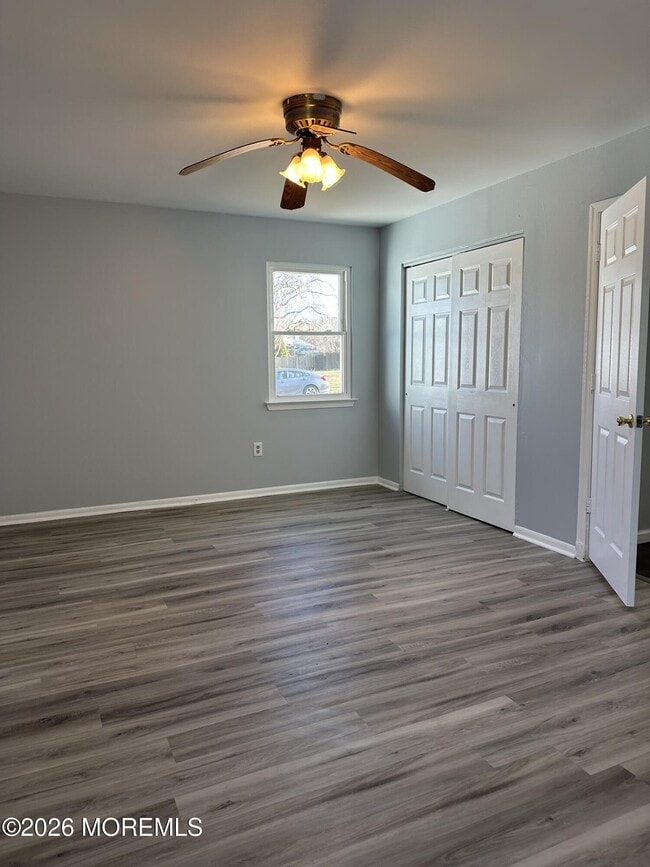 Building Photo - 185 Ravenwood Blvd