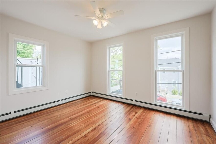 Building Photo - 529 Wood St