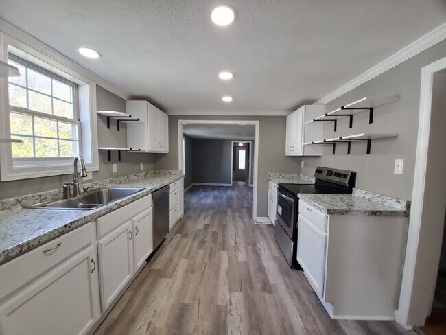 Building Photo - Great house for rent in Columbia!