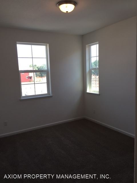 Building Photo - 3 br, 2.5 bath House - 2129 Pasqual Dr.