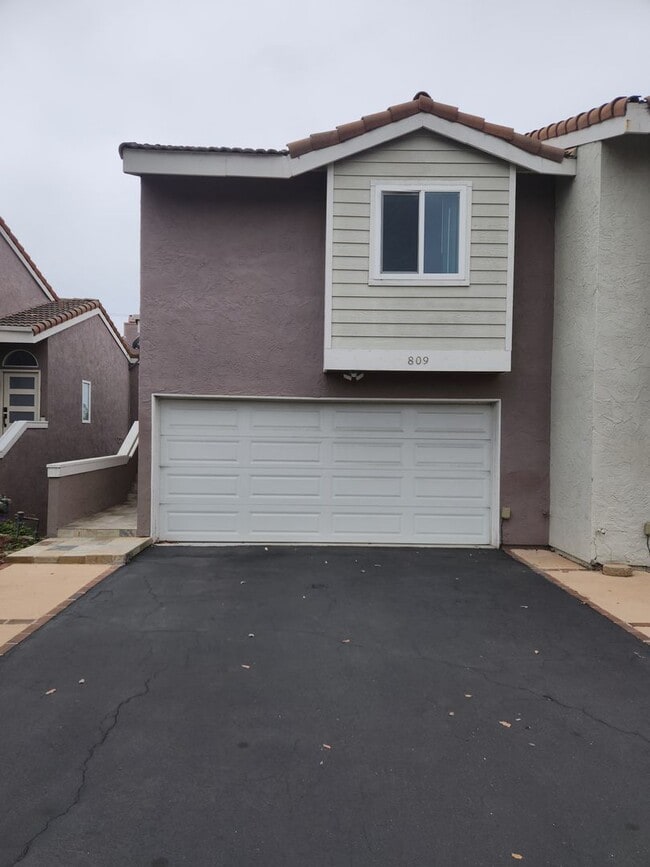 Building Photo - *** MOVE IN SPECIAL, $500 OFF FIRST MONTH'...