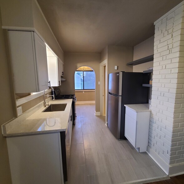 Building Photo - 317 Dunnwood Dr