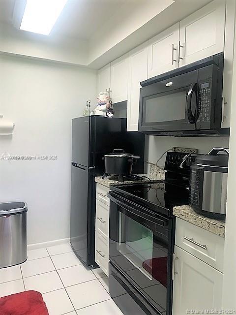 Building Photo - 7420 SW 82nd St