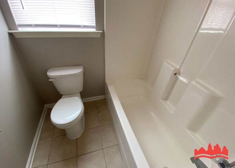 Building Photo - 2066 Penn Gap Cove