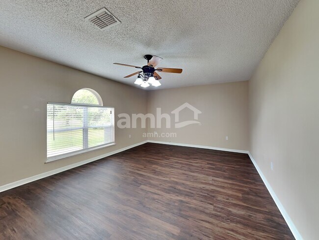 Building Photo - 12911 Parkington Dr