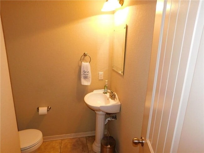 Building Photo - Salem Heights Subdivision