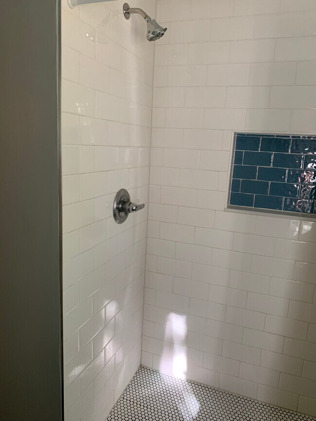 Updated shower - 5 Cliffholme Rd