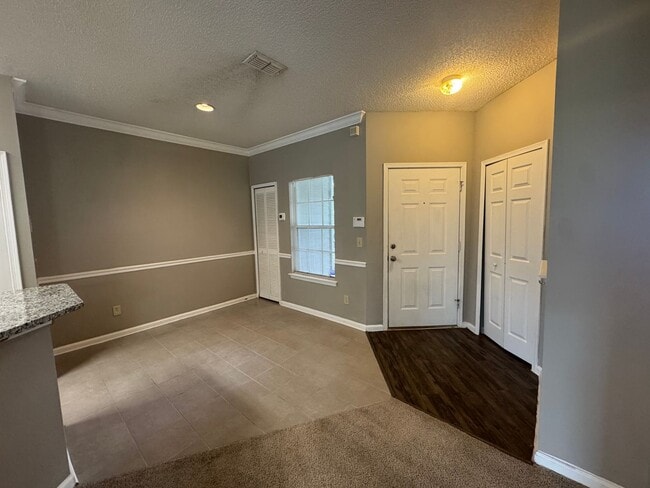 Building Photo - Sail Cove 2/2 Upstairs Condo Available Now!