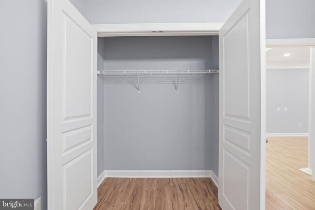 Building Photo - 7871 Rolling Woods Ct