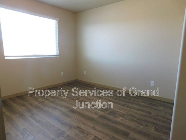 Building Photo - 592 Treviso Ct