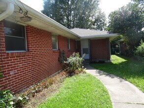 Building Photo - C188