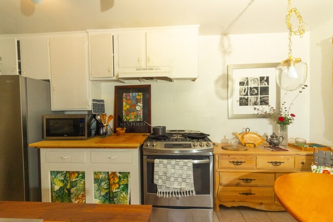 Building Photo - 34458 Camino El Molino