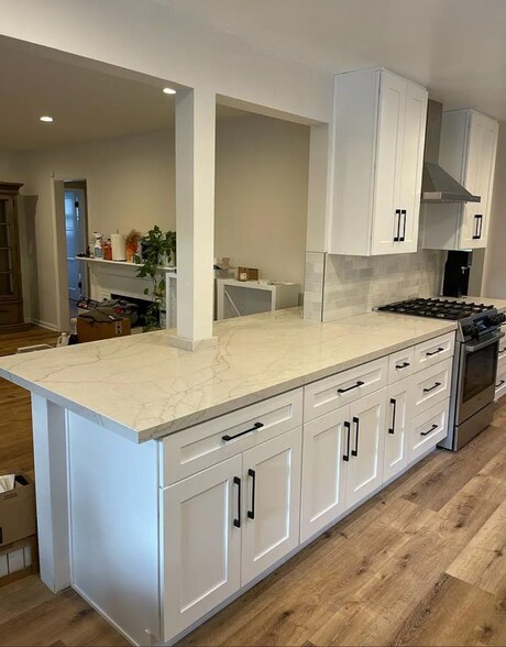 Building Photo - 5840 Allott Ave