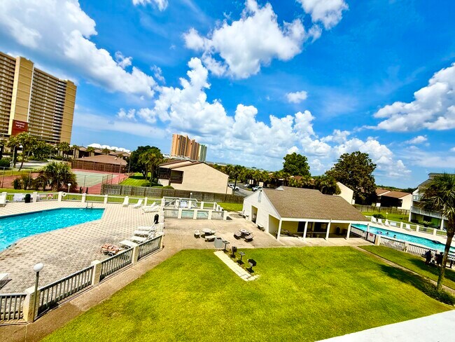 Building Photo - 17614 Front Beach Rd