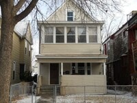 Building Photo - 2821 1st Ave S