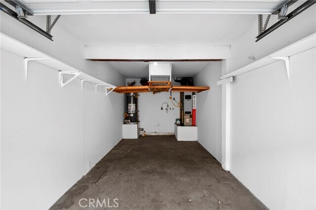 Building Photo - 160 Greentree Ln