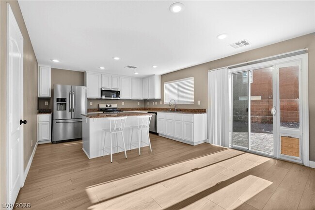 Building Photo - 6117 Brenneman St