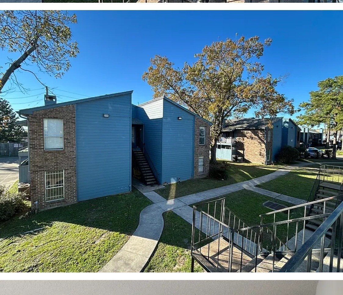 Building Photo - 10001 Westpark Dr