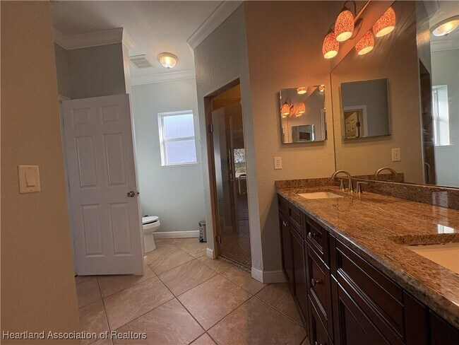 Building Photo - 5548 Castania Dr