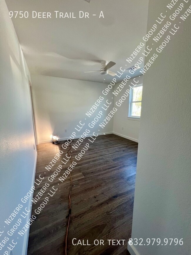 Building Photo - 9750 Deer Trail Dr