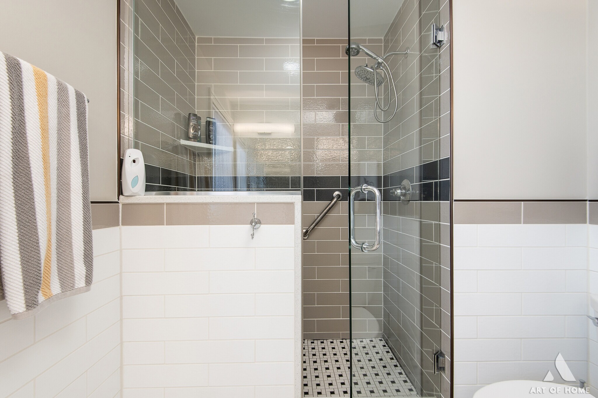 Building Photo - 7247 Bradford Ct