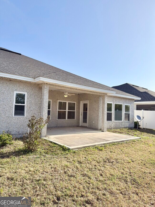 Building Photo - 142 The Villas Wy