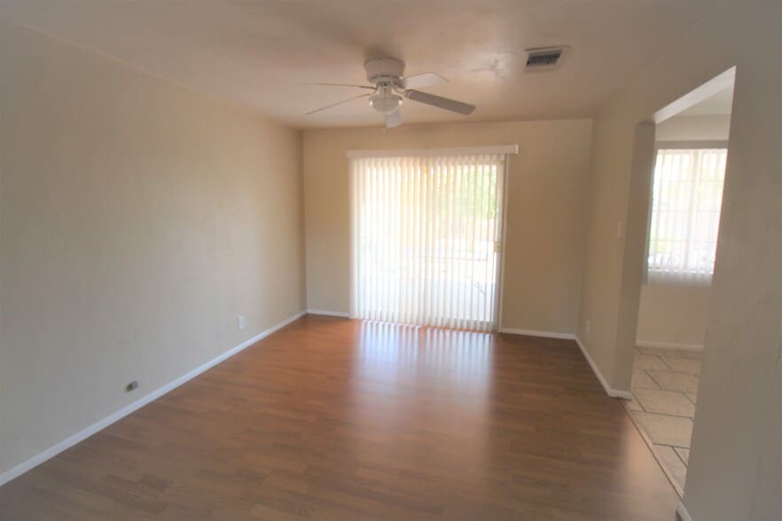Dining Room - 1023 W 18th St