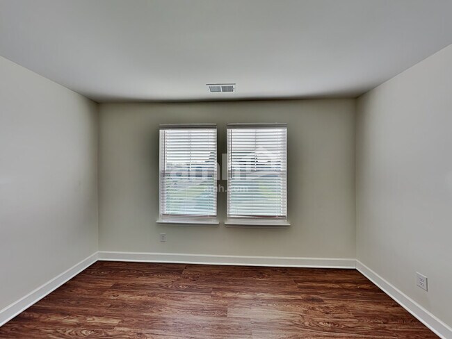 Building Photo - 4400 Erabele Dr