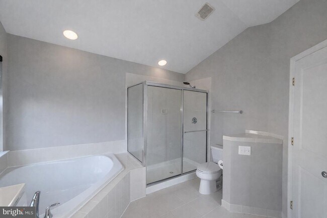 Building Photo - 12314 Tanalian Falls Ln