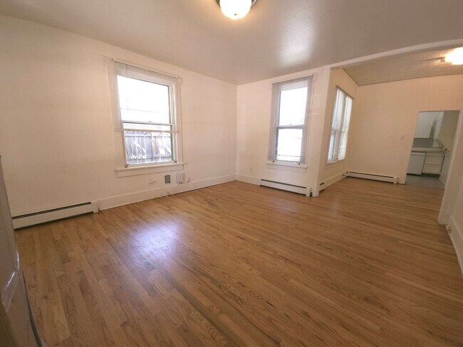 Building Photo - 2645-2647-2647 Pine St