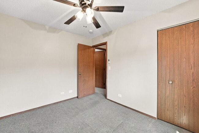 Building Photo - 15 Brittany Ln
