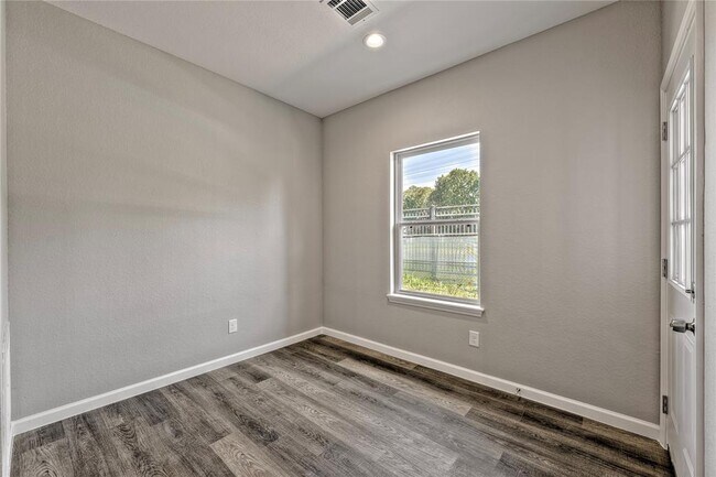 Building Photo - 21754 McCleskey Rd