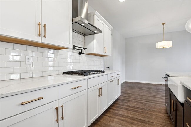 Building Photo - Available Immediately – 4 Bedroom, 2.5 Bat...