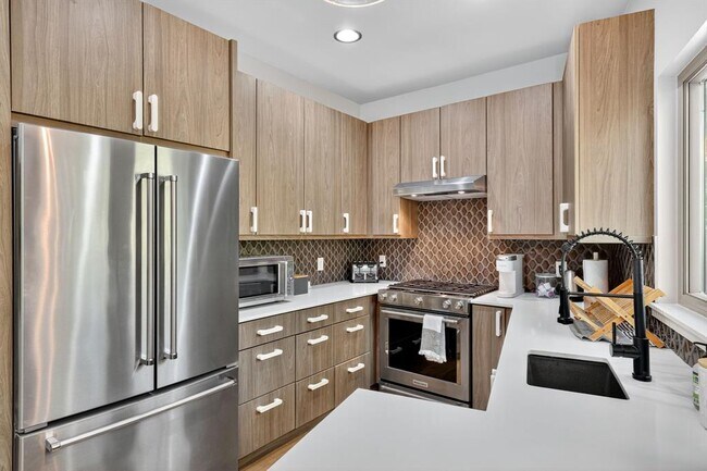 Building Photo - 2710 Wilson St