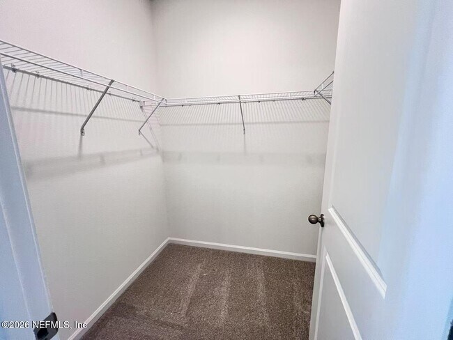 Building Photo - 14179 Epply Dr