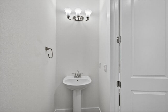 Building Photo - 7089 Edison Pl